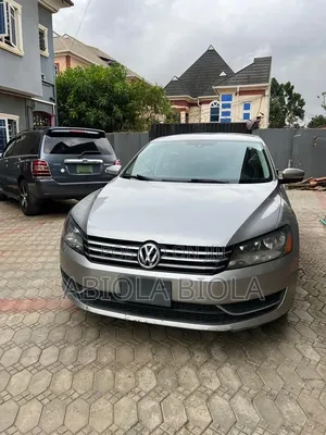 Volkswagen Passat 2013 Gray
