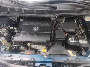 Toyota Sienna LE 7 Passenger 2011 Blue