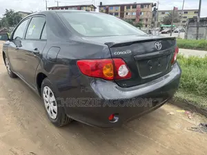 Toyota Corolla LE 4dr Sedan (1.8L 4cyl 4A) 2010 Black