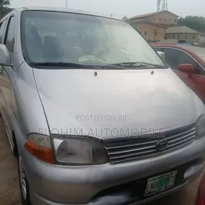 Toyota HiAce 2004 Silver