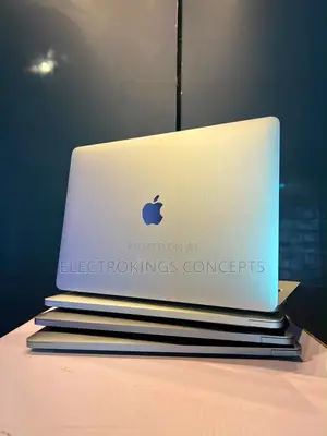 New Laptop Apple MacBook Pro 2021 M1 8GB Apple M1 SSD 512GB