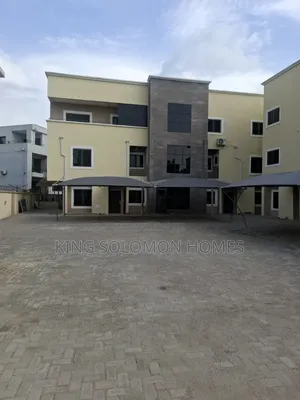 4bdrm Townhouse / Terrace in Mabushi for rent
