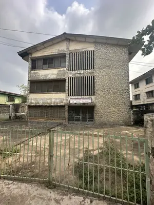 12bdrm Block of Flats in Oke Ado for sale