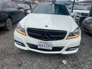 Mercedes-Benz C300 Luxury 4Matic Sedan AWD (3.5L 6cyl 7A) 2013 White