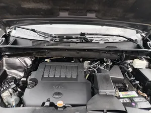 Toyota Highlander XLE 4x4 V6 (3.5L 6cyl 8A) 2017