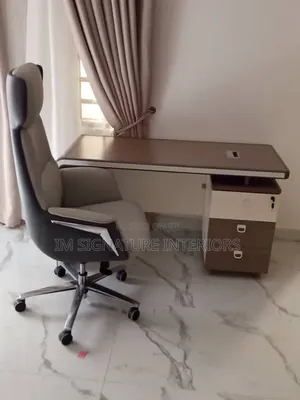 Luxury Office Table With Leather Chair