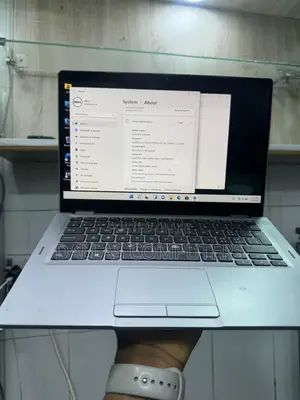 Laptop Dell Latitude 5310 2-in-1 16GB Intel Core i5 SSD 512GB