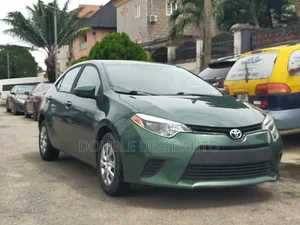 Toyota Corolla 2015 Green