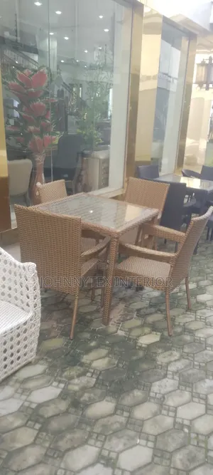 Out Door Chairs for Sun Shine
