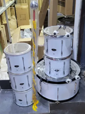 Pearl Roadshow 5-Piece Parade Drum Set