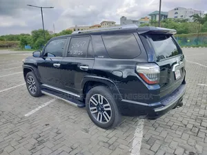 Toyota 4-Runner Limited 4dr SUV 4WD (4.0L 6cyl 5A) 2015 Black