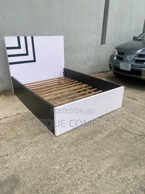 Top Quality Beautiful 41⁄2 by 6 Bedframe