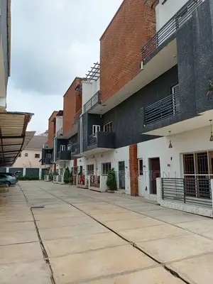 4bdrm Townhouse / Terrace in Mabushi for rent