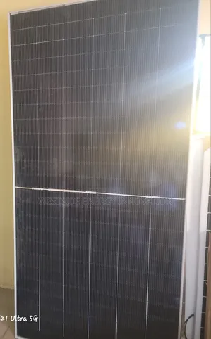 Jinko 590w Bifacial Mono Half Cut Solar Panel