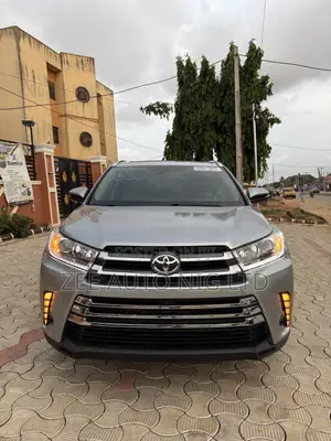 Toyota Highlander Limited Platinum V6 4x2 (3.5L 6cyl 6A) 2016 Gray