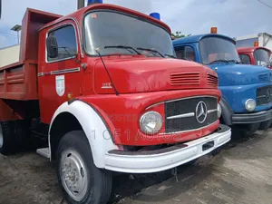 Mercedes Benz Tipper 1999 Red