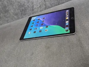 Apple iPad 9.7 64 GB Silver