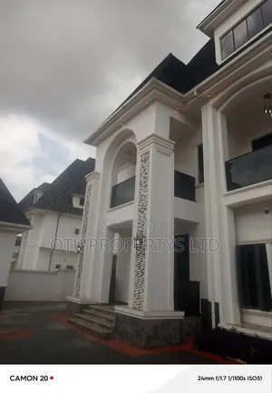 7bdrm Duplex in Efab Metropolis, Bunkoro for sale