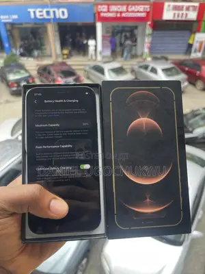 Apple iPhone 12 64 GB Black
