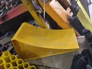 Heavy-duty Yellow Metal Wheel Chock