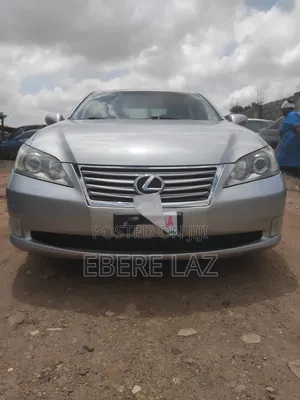 Lexus ES 2012 Silver