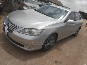 Lexus ES 2012 Silver