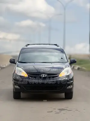 Toyota Sienna 2010 Black