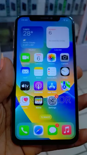Apple iPhone XS 64 GB White