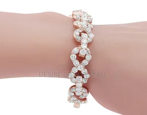 VVS Moissanite Diamond Infinity Link Bracelet in Store