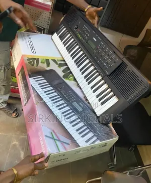 PSR-E283 Original Yamaha Keyboard With Original Adaptor