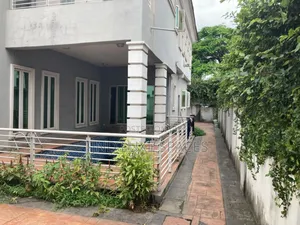 206sqm of Premium Office Space on Oba Akinjobi Way