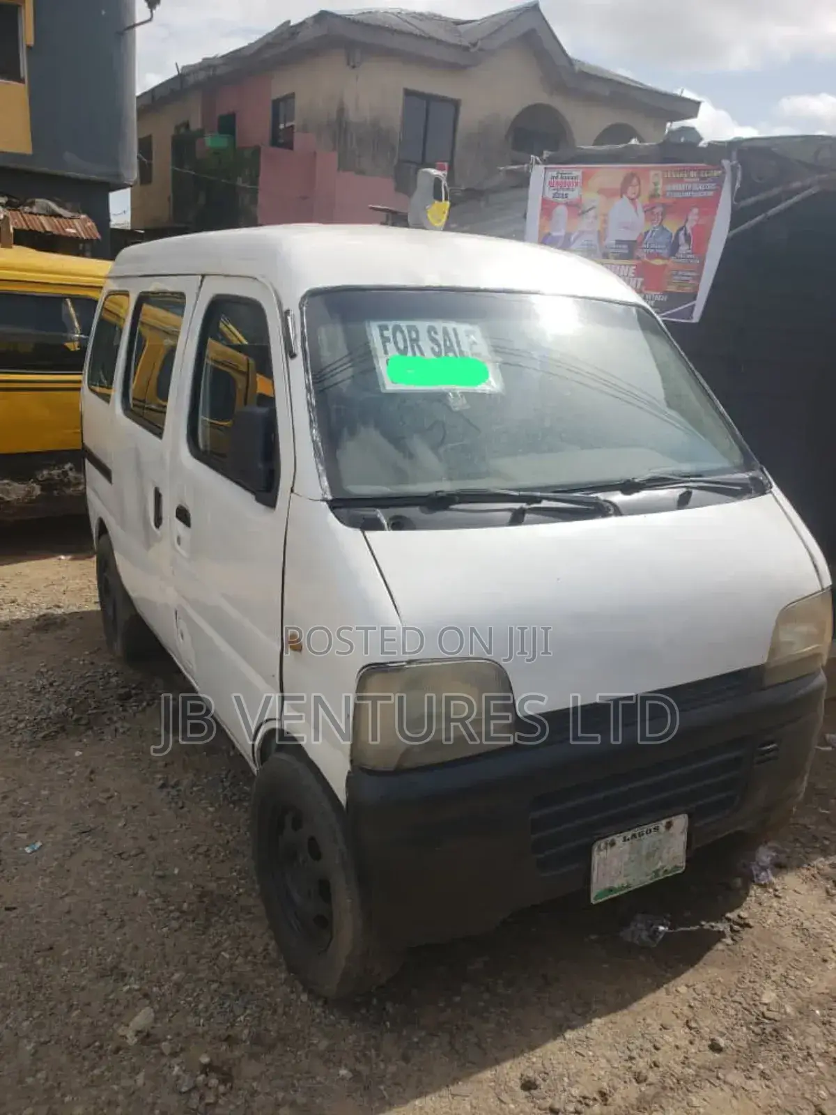 Suzuki Every 2000 White