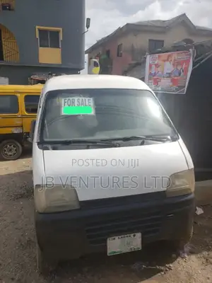 Suzuki Every 2000 White