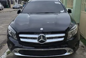Mercedes-Benz GLA 250 2016 Black