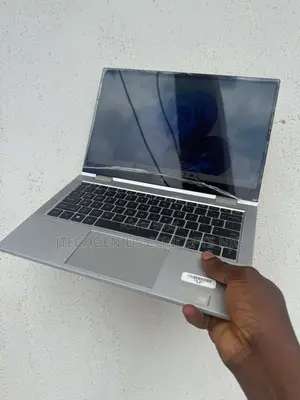 Laptop HP EliteBook 830 G8 16GB Intel Core i5 SSD 256GB