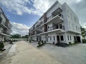 4bdrm Townhouse/Terrace in Zone 3 / Wuse for sale