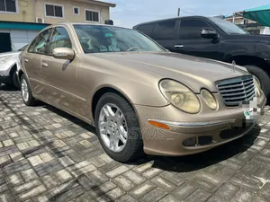 Mercedes-Benz E320 2004 Gold