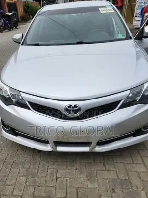 Toyota Camry LE 4dr Sedan (2.5L 4cyl 6A) 2013 Silver