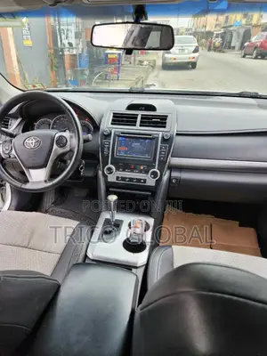Toyota Camry LE 4dr Sedan (2.5L 4cyl 6A) 2013 Silver