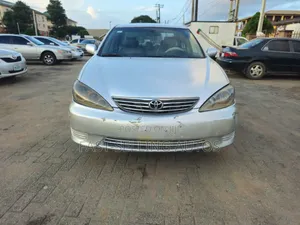 Toyota Camry 2005 Silver