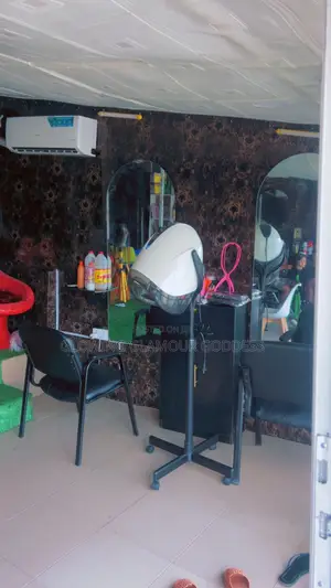 Beauty Salon Workers Needed in Ajah