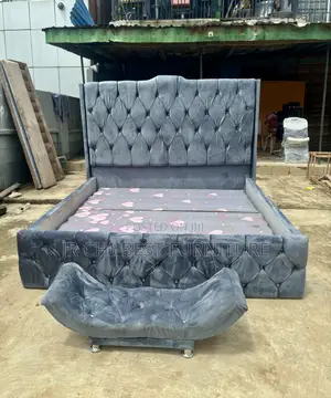 Inexpensive Living Room 6 by 6 Tufted Padded Bedframe