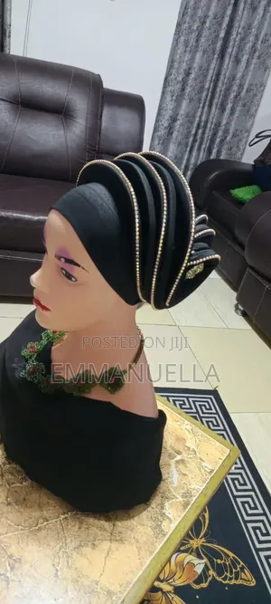 Fascinator