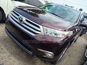 Toyota Highlander 2013 Red