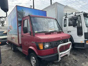 Mercedes Benz Truck