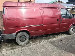 Ford Transit 2004 Red