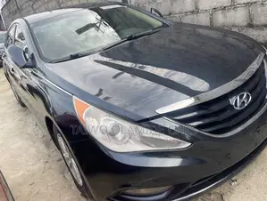 Hyundai Sonata GLS Sedan FWD (2.4L 4cyl 6A) 2012 Blue