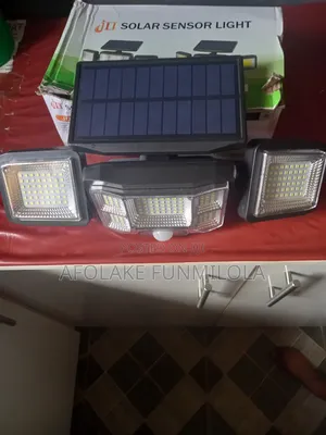 3 Head Solar Sensor Light