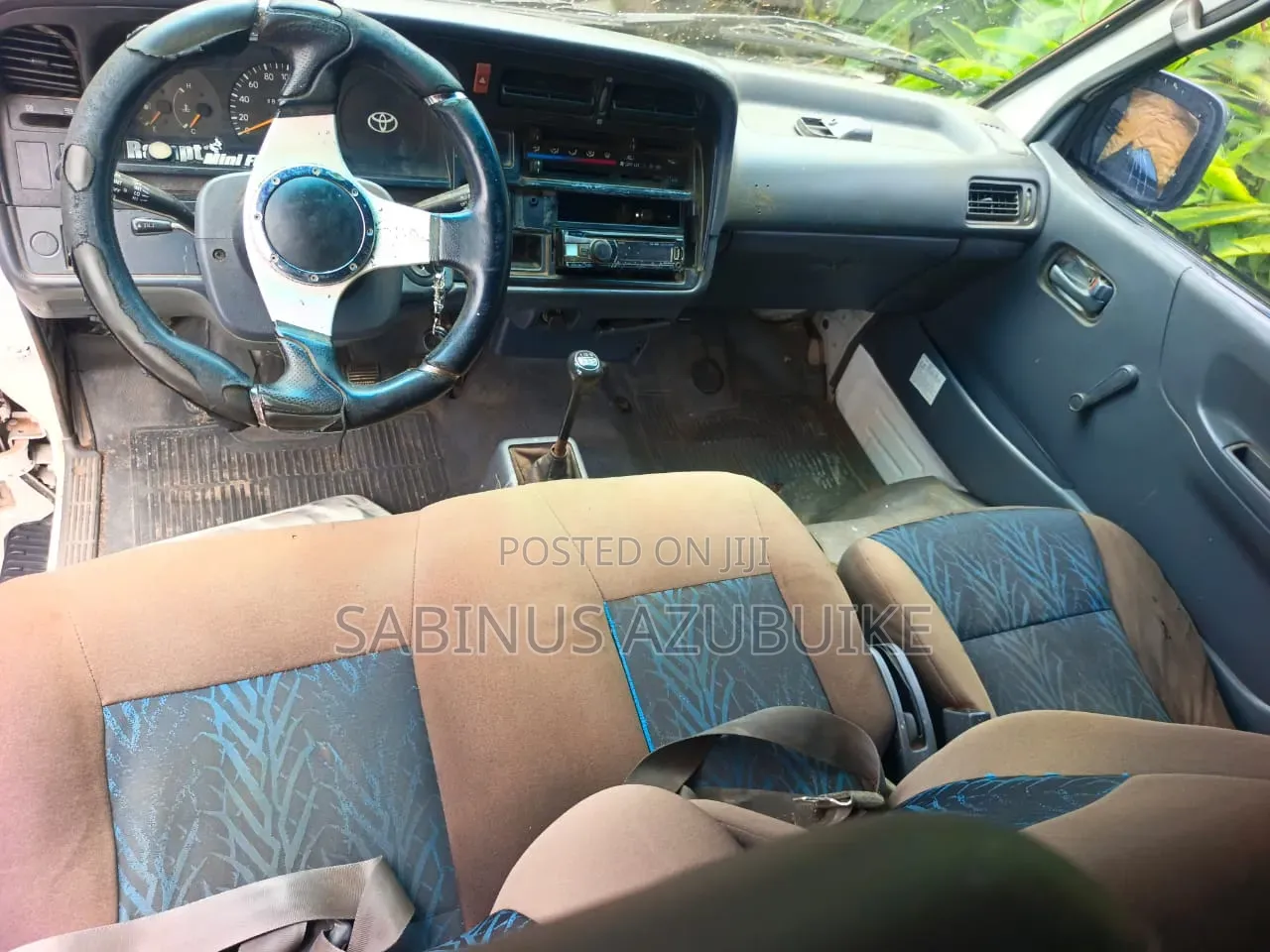 Toyota HiAce 2002 White