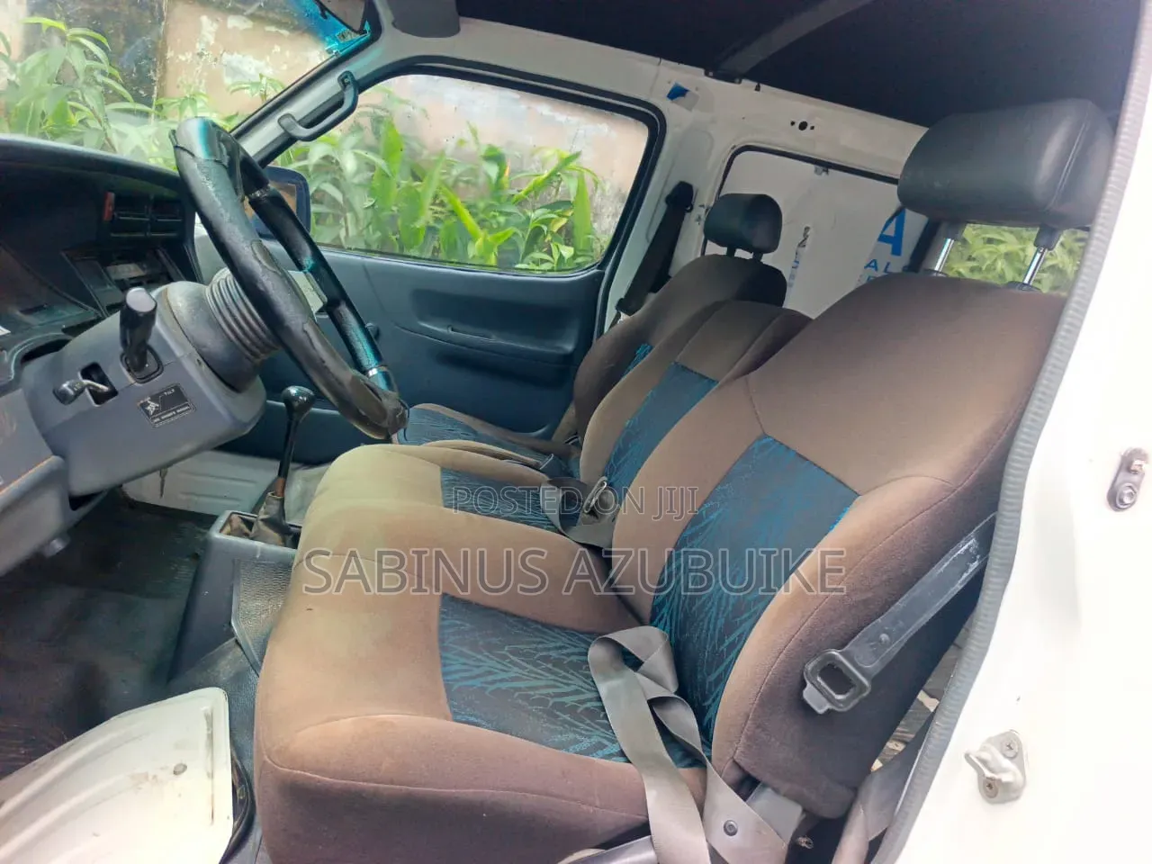 Toyota HiAce 2002 White